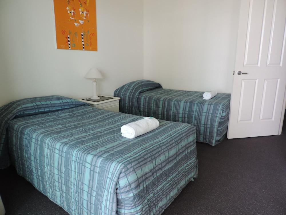 Emerald Sands Holiday Apartments Сърфърс Парадайс Екстериор снимка