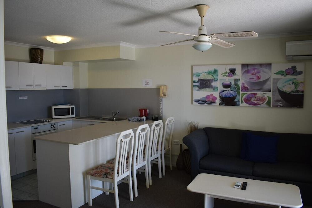 Emerald Sands Holiday Apartments Сърфърс Парадайс Екстериор снимка