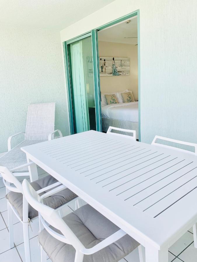 Emerald Sands Holiday Apartments Сърфърс Парадайс Екстериор снимка