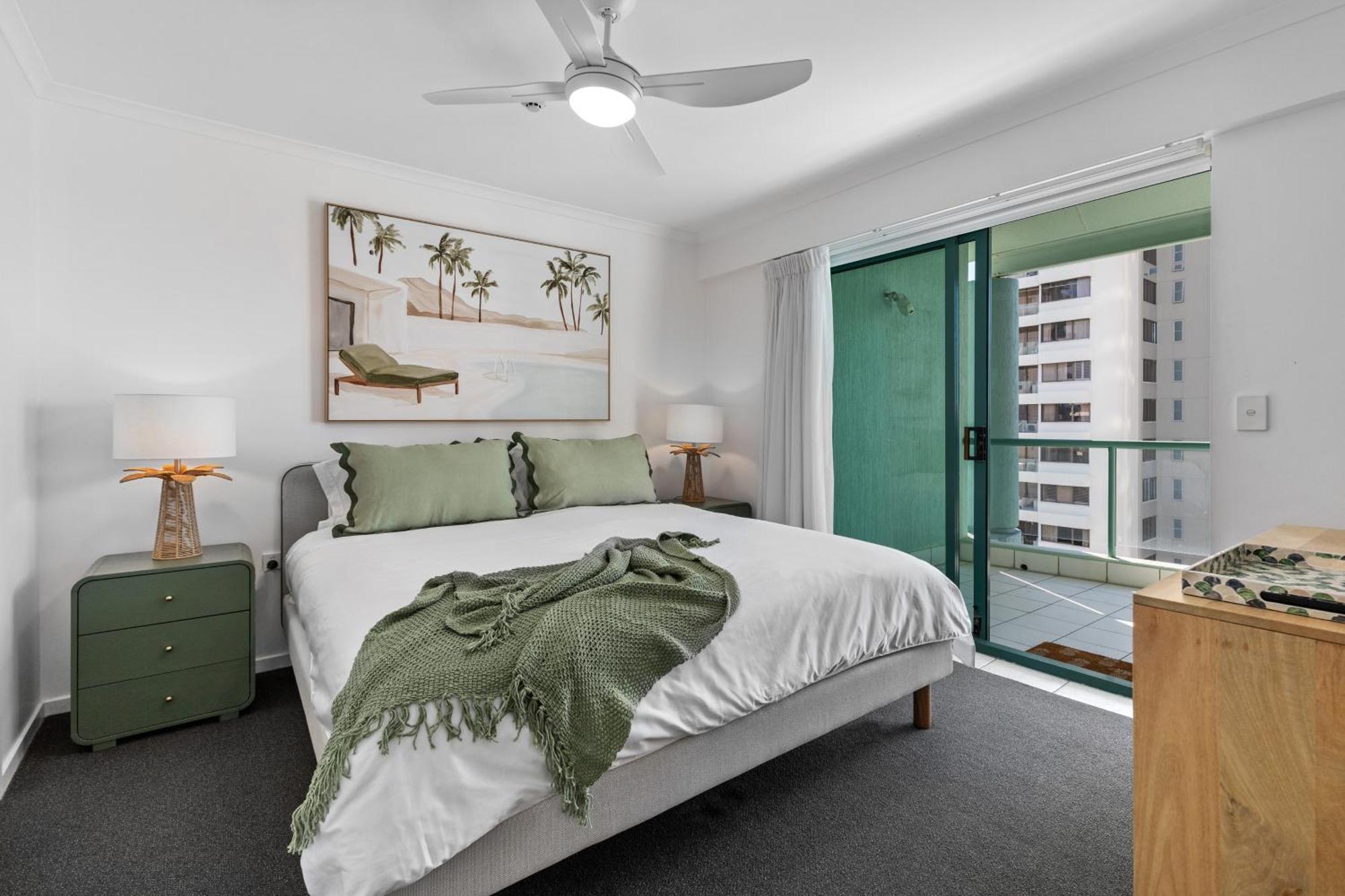 Emerald Sands Holiday Apartments Сърфърс Парадайс Стая снимка