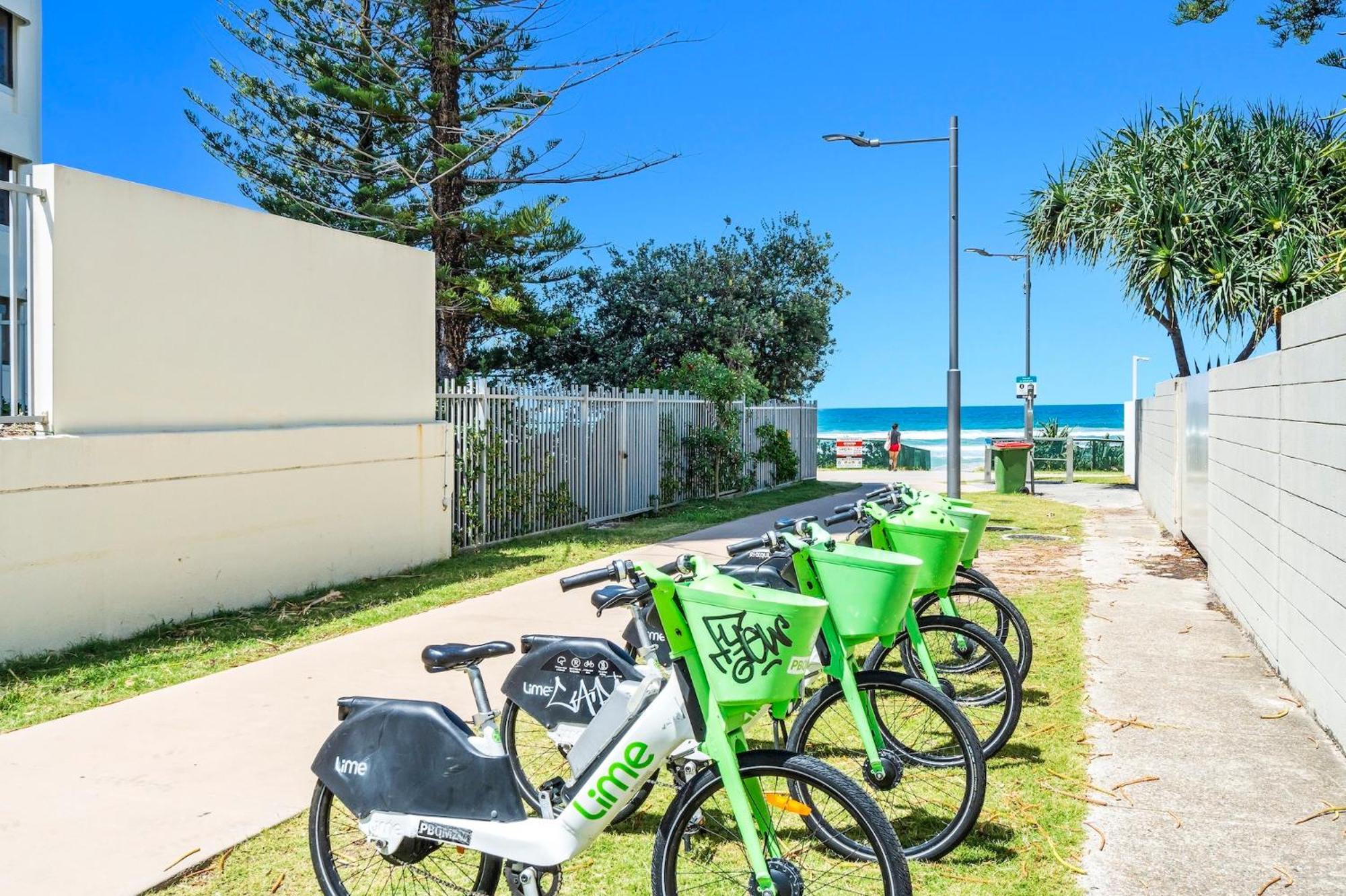 Emerald Sands Holiday Apartments Сърфърс Парадайс Екстериор снимка