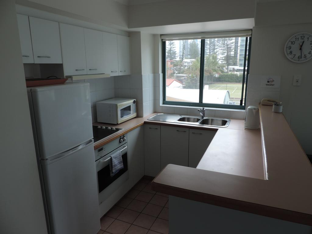 Emerald Sands Holiday Apartments Сърфърс Парадайс Екстериор снимка