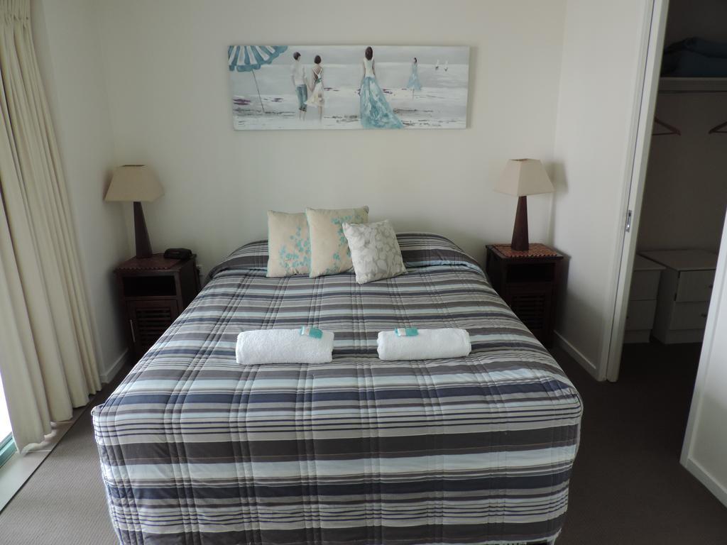 Emerald Sands Holiday Apartments Сърфърс Парадайс Екстериор снимка