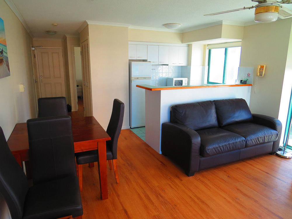 Emerald Sands Holiday Apartments Сърфърс Парадайс Екстериор снимка