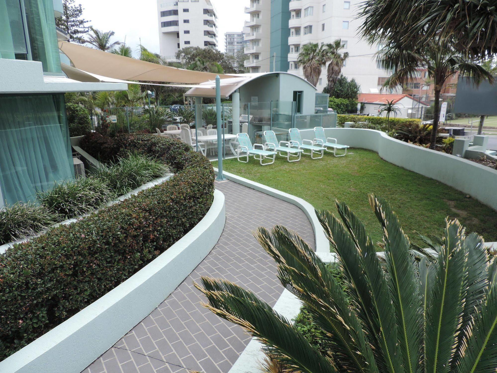Emerald Sands Holiday Apartments Сърфърс Парадайс Екстериор снимка